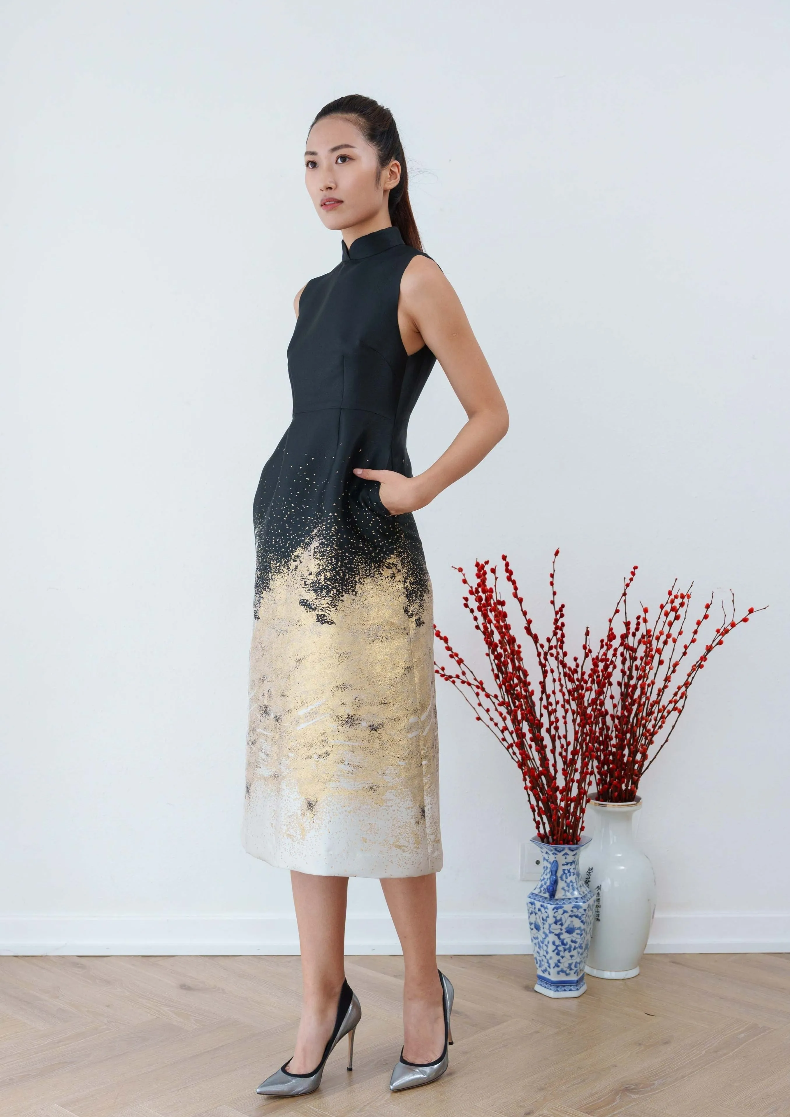 Common Mallows Midi Qipao (Black/ Gold)