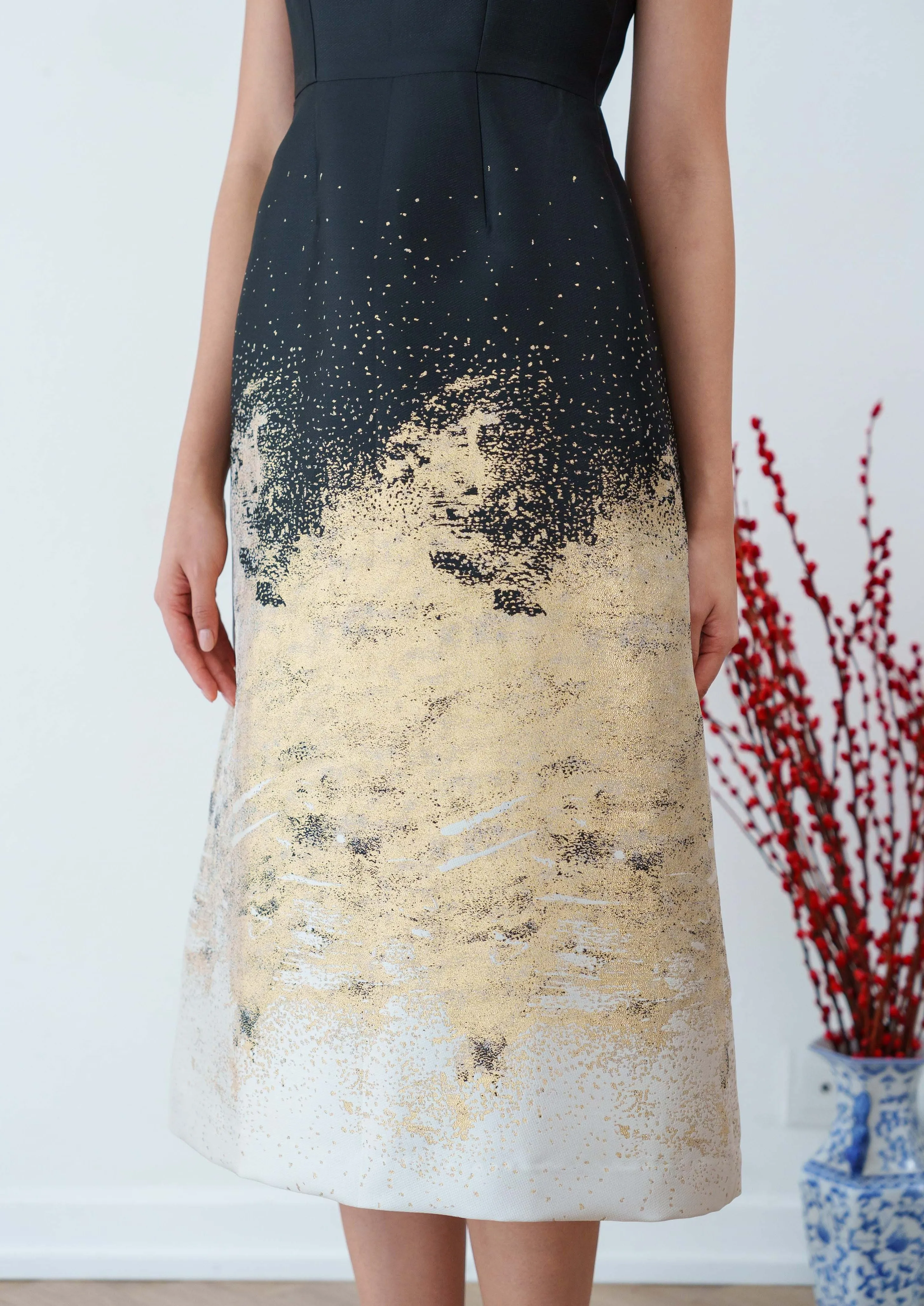 Common Mallows Midi Qipao (Black/ Gold)