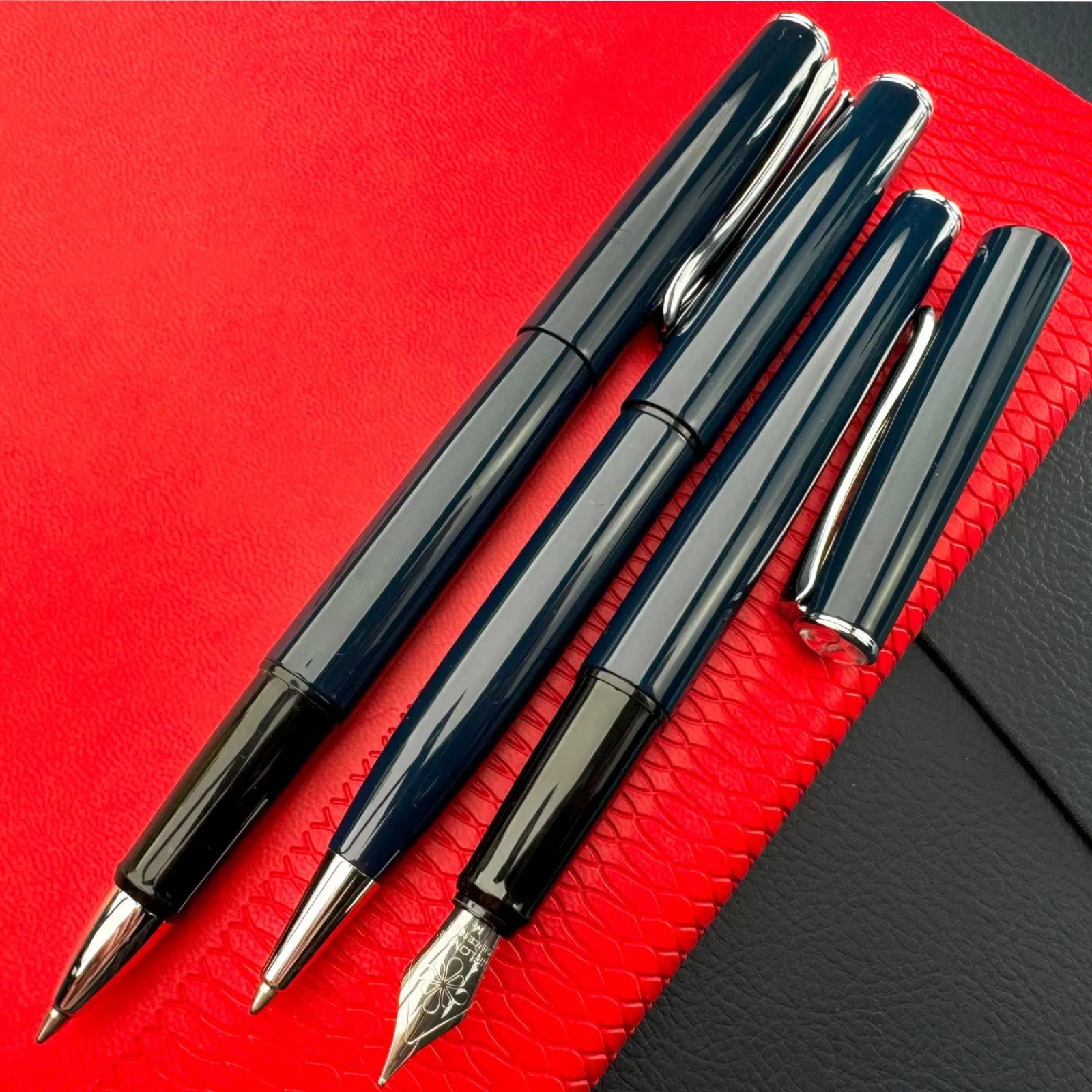 Diplomat Esteem Dark Blue collection - Foutain Pen