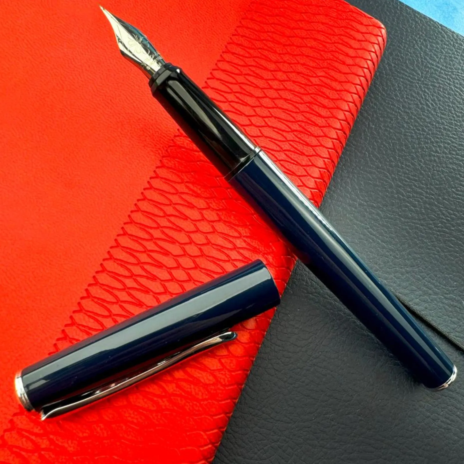 Diplomat Esteem Dark Blue collection - Foutain Pen