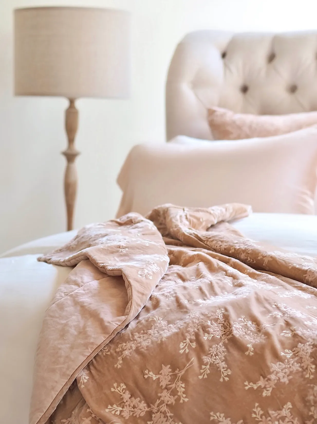 Lynette Pearl Bedding