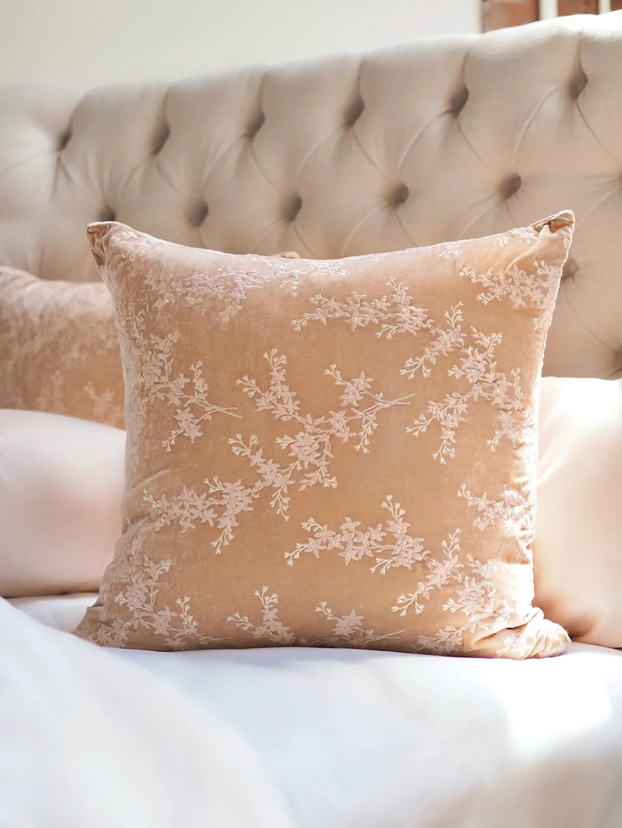 Lynette Pearl Bedding