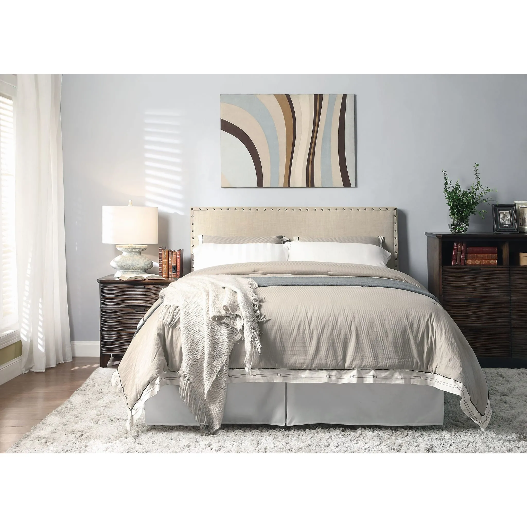 Tavel Nailhead Footboard Storage Bed in Toast Linen